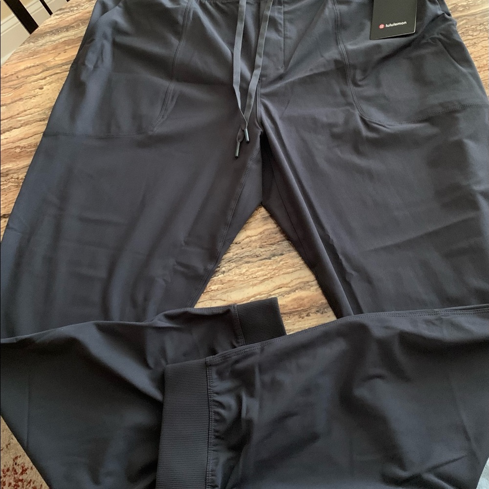 Lululemon Men’s Tall jogger pants